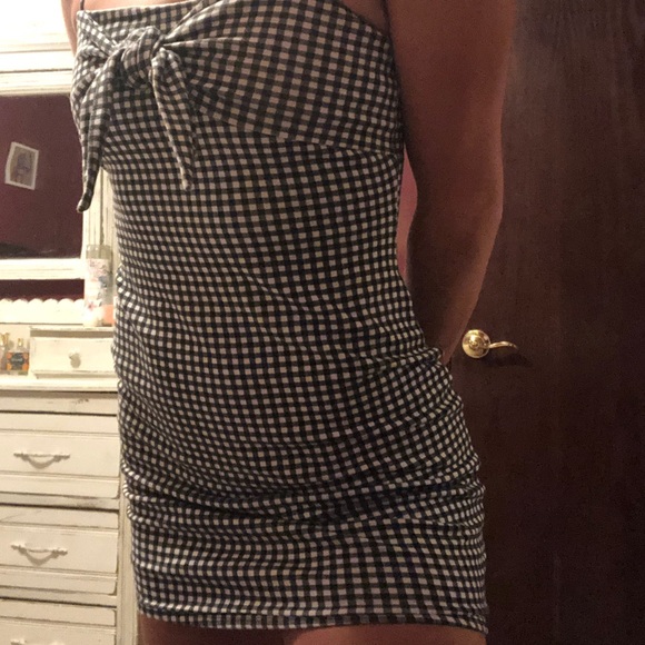 BODYCON DRESS!! - Picture 4 of 4